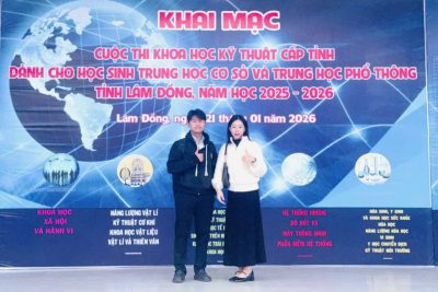 Hình ảnh bế mạc Chung khảo cuộc thi Khoa học kỹ thuật cấp tỉnh năm 2025-2026 với giải nhất dành cho HS Nguyễn Kim Thành 11A1 do cô Nguyễn Thị Tú Oanh hướng dẫn