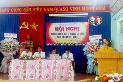 Trường THPT Phan Bội Châu đã tổ chức Hội nghị Nhà giáo, CBQL và NLĐ
