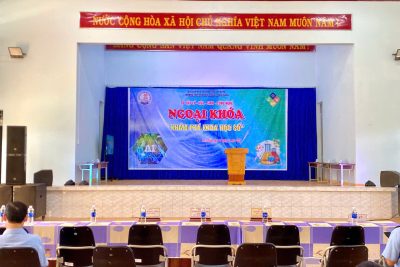 Chiều 15/11/2025: Trường THPT Phan Bội Châu- Nam Dong tổ chức Ngoại khóa với chủ đề “Khám phá khoa học số” với 02 nội dung thi: Video AI “Sáng tạo không giới hạn” và “Giải mã khoa học”. Tại buổi ngọai khóa BTC đã trao 04 giải nhất, 07 giải nhì và 10 giải ba, 18 giải khuyến khích với các sản phẩm do Giáo viên 02 tổ chuyên môn Vật lý- Công nghệ và Hóa học- Sinh học- Công nghệ.